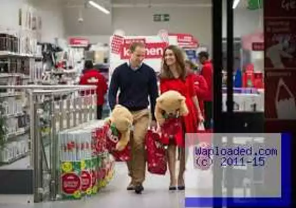 Prince William and Kate Middleton spotted shopping for Christmas